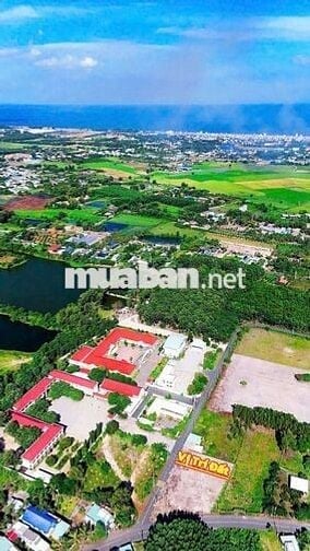 CHỦ NGỘP BÁN NHANH LÔ ĐỐI DIỆN TRƯỜNG TIỂU HỌC LONG MỸ