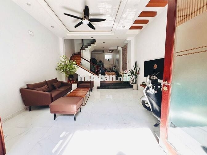 📢 CHO THUÊ NHÀ MT ĐƯỜNG NGUYỄN HỒNG ĐÀO -6X15M- TRỆT 3 LẦU FULL NT ST