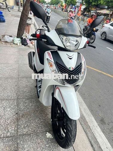 Honda SH 150 full ý 2015 mới 90% Bstp chính chủ