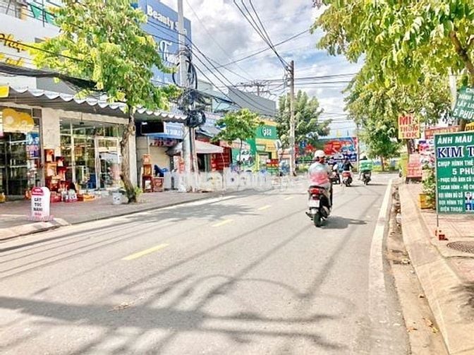 Nhà Mặt Tiền Phan Huy Thực . 4x18m nở hậu 4,4m. 1 lầu .