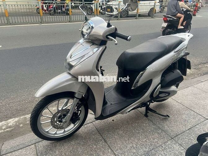 Honda SH mode 2022 mới 90% Bstp chính chủ