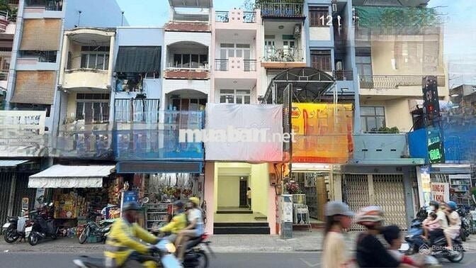 Nguyên căn mặt tiền đường Thành Thái Q10 vị trí đẹp kinh doanh tốt