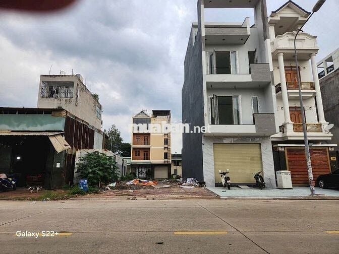 Bán Đất Đi Nước Ngoài, Đường DT 743, Dĩ An, Bình Dương