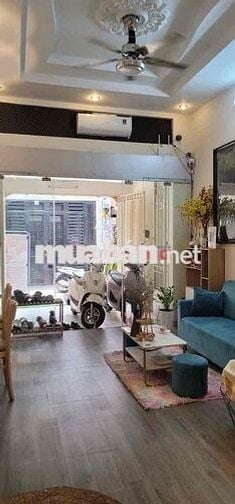 Cho thuê nhà Trệt 2 lầu 3 PN Nguyễn Tiểu La , Quận 10