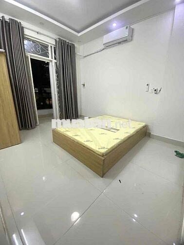 ✨ Cho thuê căn hộ Studio Tách bếp, Ban công tại Q4 – Full nội thất