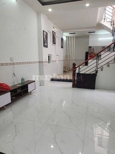 Bán nhà Thống Nhất, p11. 1 lầu 2 phòng 3 wc. Giá 4 tỷ 250