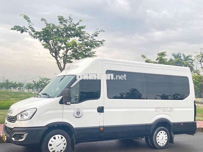 Xe 16 chỗ