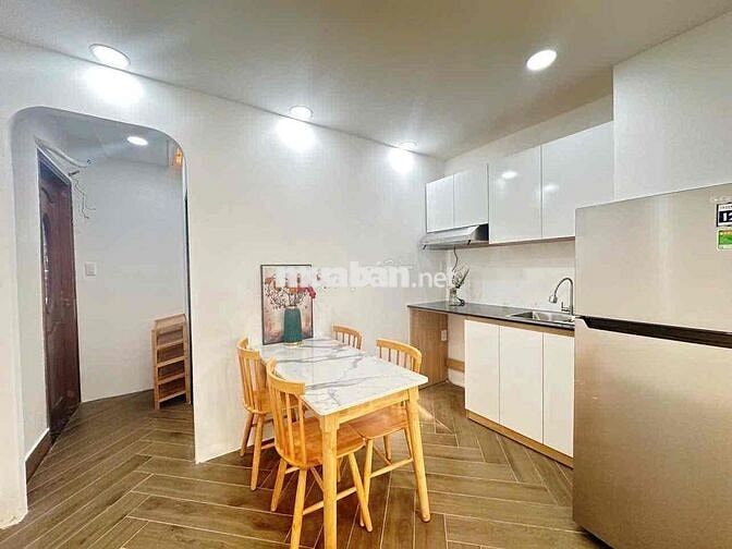 Studio cửa sổ trời – 2 Phòng Ngủ, 1 Phòng Khách – full nội thất, gần Đ