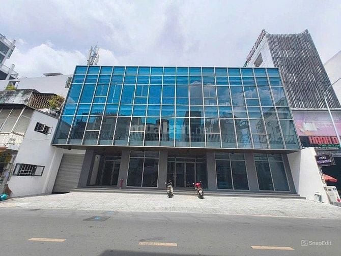 Cho thuê tòa nhà Văn Phòng Mới xây xong Mặt tiền đường Cao Thắng Q3