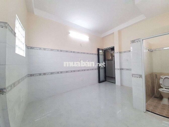 Phòng trọ 18m2 đường tân hòa đông phường phú  lâm tphcm rất an toàn