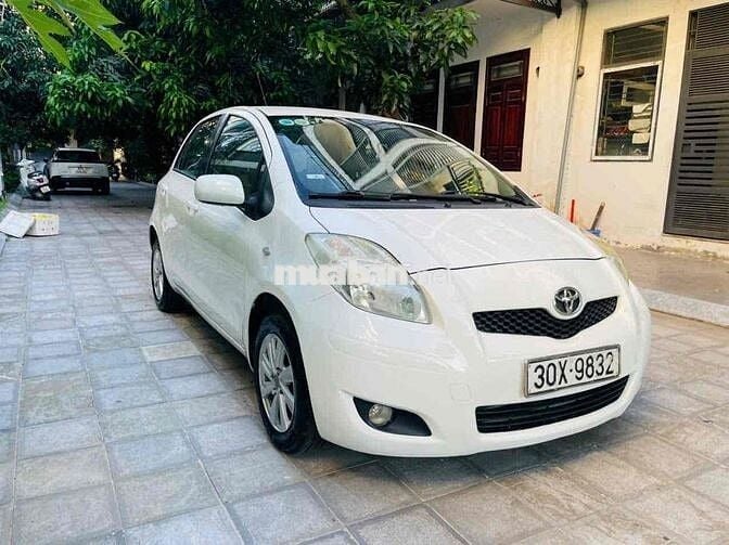 Toyota Yaris 2010 1.3 AT - 15000 km