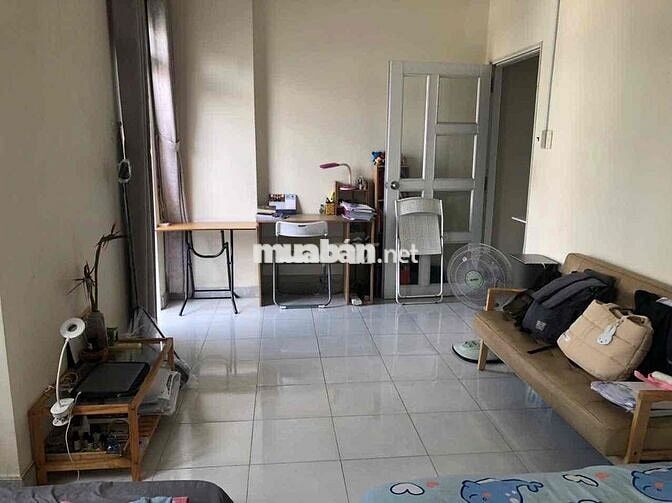 Tìm nữ ở ghép Bình Thạnh gần Saigon Pearl 5p qua Q1
