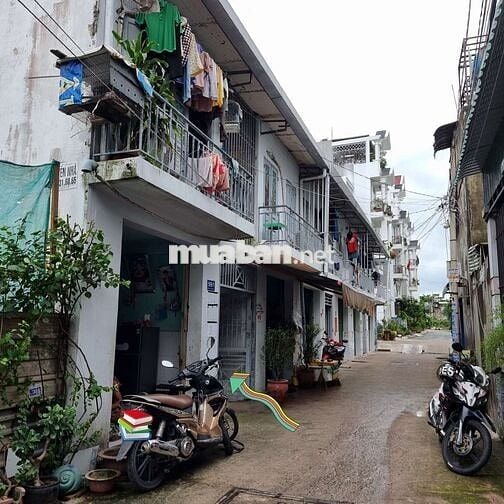 Phòng gác đúc suốt, mái cách nhiệt, an ninh.