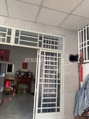 kẹt tiền bán hai căn liền kề, thuận tiện cho gia đình đông người