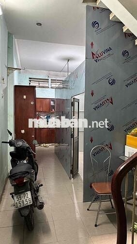phòng trọ 15m2, có bếp và wc dưới trệt
