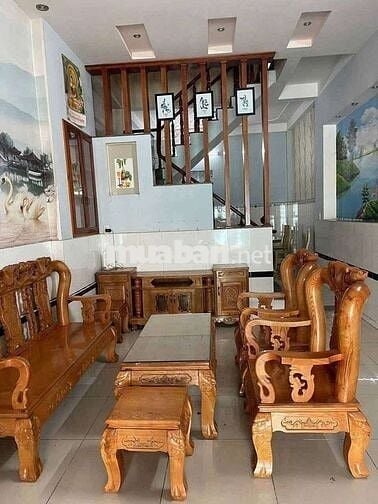 Cho thuê nhà đầy đủ nội thất gần ngã tư Chiêu Liêu