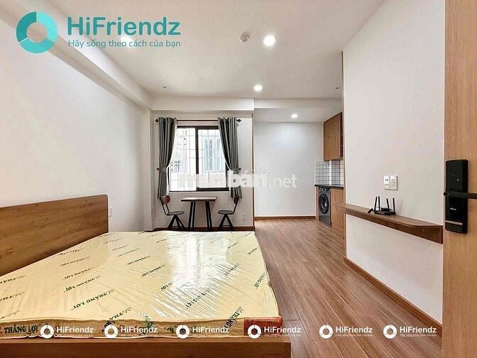 STUDIO BAN CÔNG TÁCH BẾP NGAY EMART PHAN VĂN TRỊ