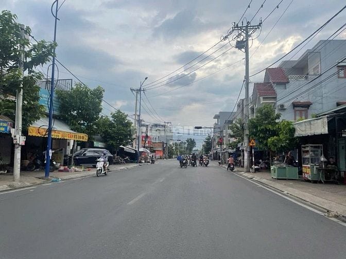 Bán biệt thự MT Đỗ Văn Thi, Hiệp Hòa, B Hòa: 25 x 47= 1020m2, giá 90tỷ