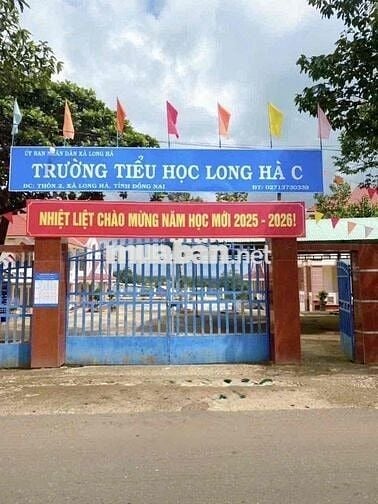 Đất mặt tiền đường nhựa rộng 18m cạnh các tiện ích giá rẻ