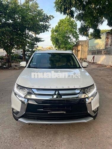 Mitsubishi Outlander 2018 2.0 CVT Premium siêu đep