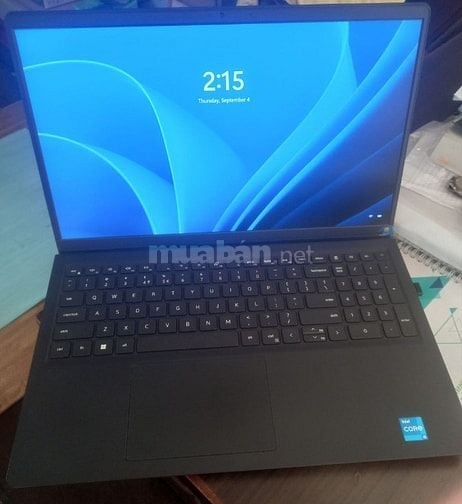 Dell Vostro 3520 core i5-1135G7 16GB 15.6" mới 99%