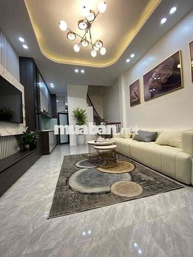 Bán nhà Kim Ngưu - Nội thất đẹp - Sân để xe rộng - 30m2. Giá: 5,18 tỷ