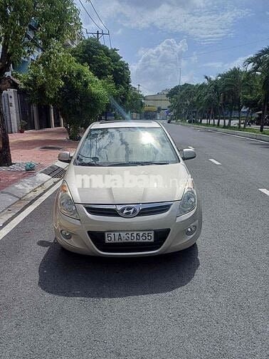 Hyundai i20 2011 1.4 AT - 86000 km