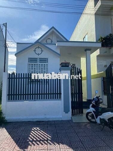 Cần bán gấp căn nhà ở Đ. Số 28 , Tân Thông Hội 97m2 - SHR - giá 835tr