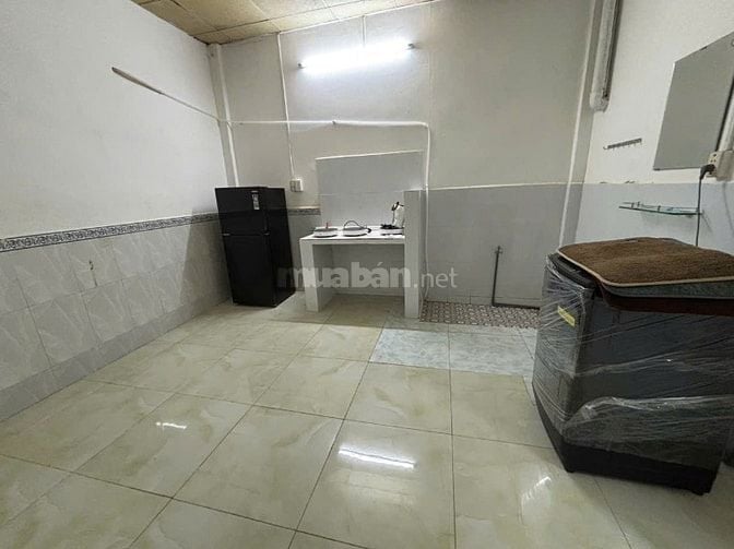 PHÒNG TRỌ GIÁ BÌNH DÂN CUỐI ĐƯỜNG CAO LỖ