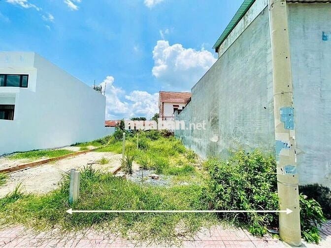 Chú Tám gửi bán lô đất sát vòng xoay Củ Chi thuộc thị trấn Củ Chi, SHR