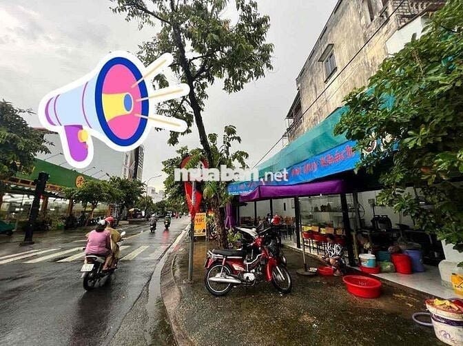 sang gấp quán phở đang hoạt động vì mệt góc 2 măt tiền song hành
