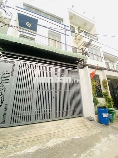 Nhà lầu hoàn công trung tâm lái Thiêu