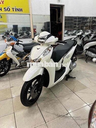 Xe em bán  Sh nhập ý 300i đời 2017 Máy móc bao zin