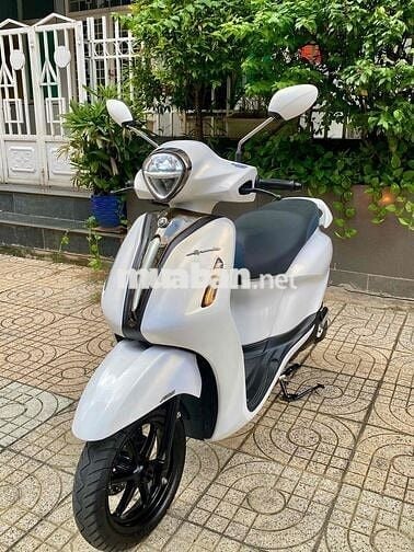 Grande Hybrid ABS Smartkey 2023 BSTP màu trắng
