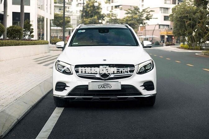 Mercedes GLC300 4Matic - ĐKLĐ 2020 - Trắng Đen