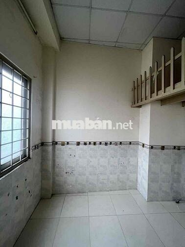 Nhà Trọ Quận 4 Đẹp Rẻ Có Máy Lạnh, WC, hẻm xe hơi