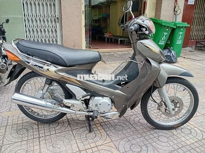 Future 2001 mới.đẹp.máy êm chưa chẻ máyít hao xăng
