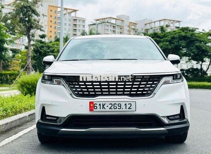 Kia Carnival Premium 2.2D 8S 2023 - Siêu Lướt
