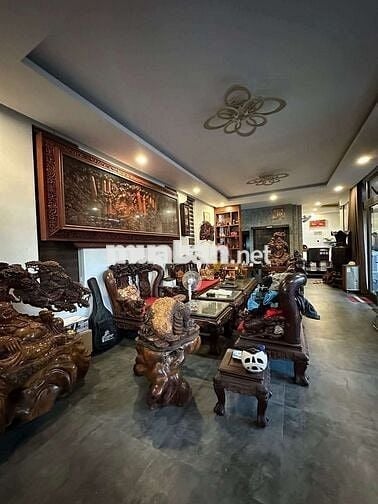 BIỆT THỰ SÂN VƯỜN SIÊU ĐẸP, 2PN, FULL NỘI THẤT, SÁT BIỂN MỸ KHUÊ
