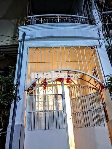 Cho thuê nhà nhỏ 2 phòng ngủ Đinh bộ lĩnh p2 (15 cũ) Bình thạnh)