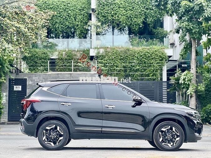 SELTOS 1.5AT PREMIUM 2024