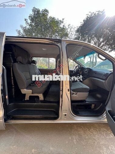 Hyundai Grand Starex Van 2.4 MT 2015