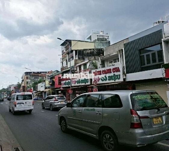 Bán nhà mặt tiền Nguyễn Kiệm PN, 5 tầng, 4.7x21 đường 30m. Giá 21 tỷ