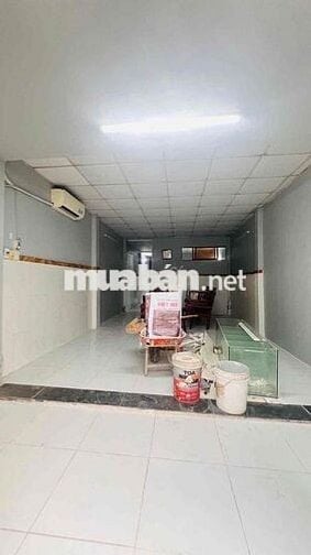 NHÀ RỘNG. 4,5*30. CẤP 4 : 2PN. WC. SÂN TRƯỚC. SÂN SAU