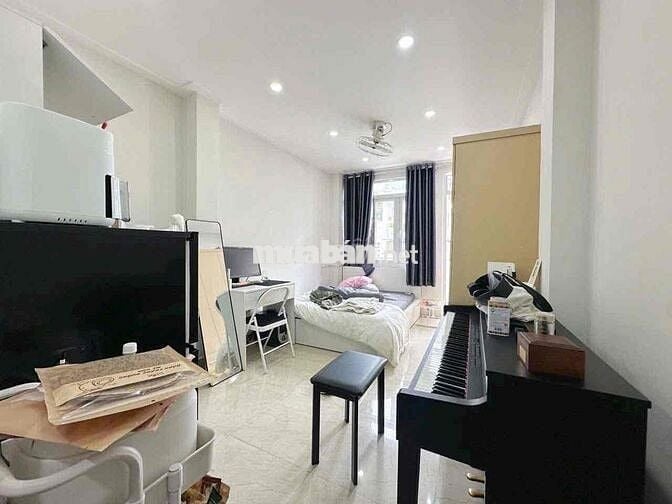 phòng cho thuê ban công thoáng máy giặt riêng ngay Quận 10 DH Hoa Sen