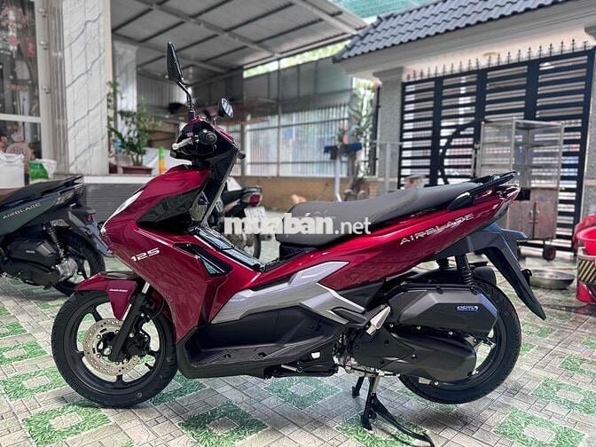 AB 125i Đỏ Đen 2025 Mới 99.99% odo 130km