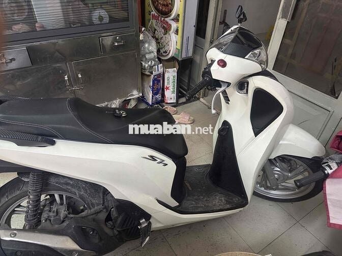 Kẹt tiền xã gấp Honda SH 125I 2018 cbs odo 30000km