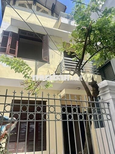 Cho thuê nhà biệt thự 3 mặt thoáng, phố Lâm Du, đầu cầu Chương Dương