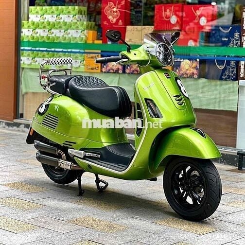 Piaggio Vespa GTS 300