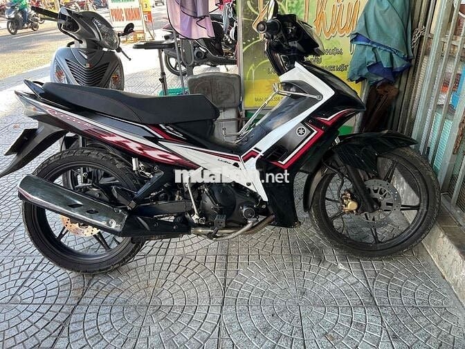 1s9a xuống áo